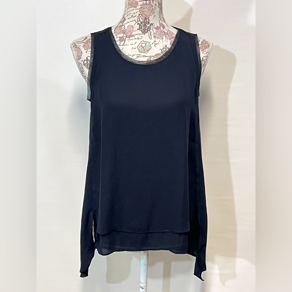 SIMPLY VERA Black layered sleeveless blouse size S.